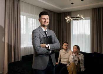 25 Free Real Estate Text Message Scripts for Brokerages & Agents